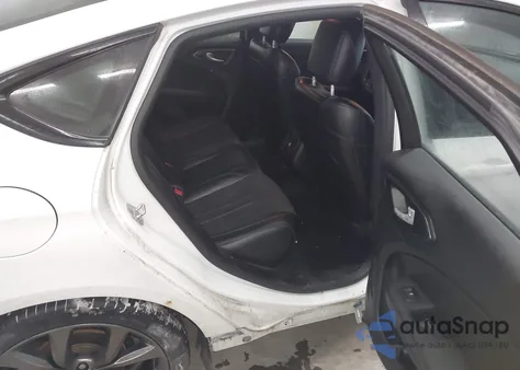 2016 Chrysler 200 S z USA, uszkodzony, nr VIN 1C3CCCBB8GN135071